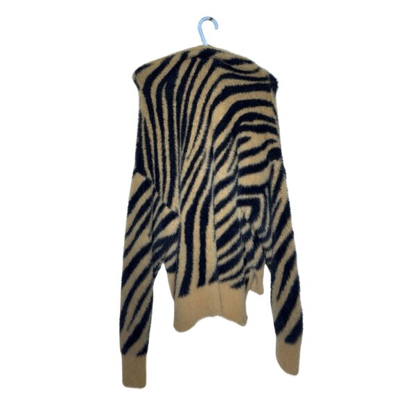 en THREAD Tiger Fuzzy Knit Sweater Tan Black Animal Print – XS/S - Picture 2 of 7